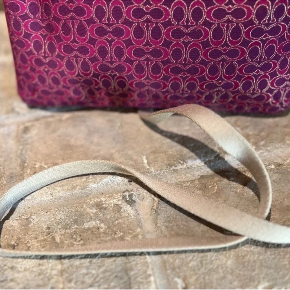 Coach Pink Poppy Signature y2k crossbody - Picture 6 of 9